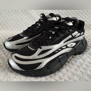 Reebok x Danielle Guizio Zig Kinetica 2.5 Edge Black Silver Metallic Size 8.5